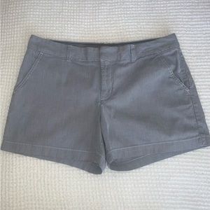 Tommy Hilfiger Women Shorts Size 14 Color White & Brown(174)6